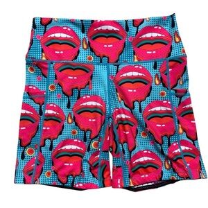 Constantly Varied Gear 7” Workout Shorts Womens Size M Loud Mouth Lips Pop Art